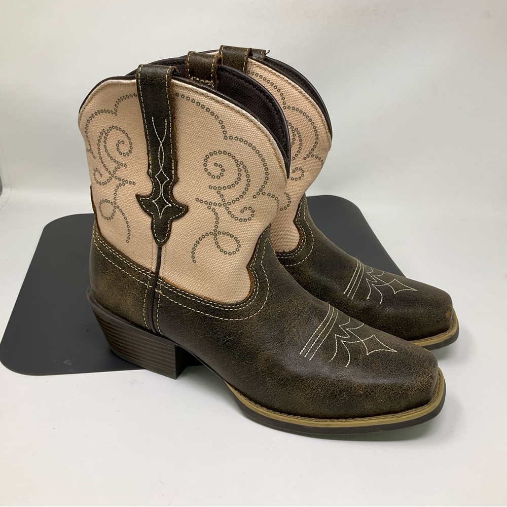 JUSTIN Gypsy L2949 Women’s  Brown Shortie Boot 9 B